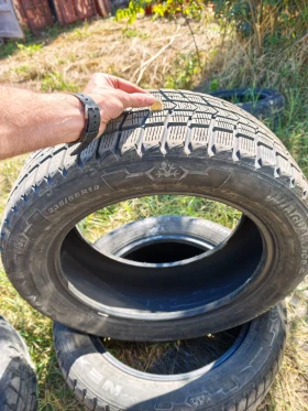 Гуми Зимни 235/60R18, снимка 3