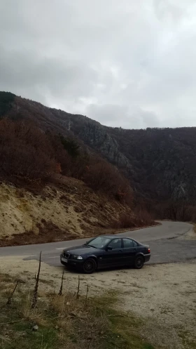 BMW 318 1.8 - 1000 € / 1955.83 лв. - 67423823 3