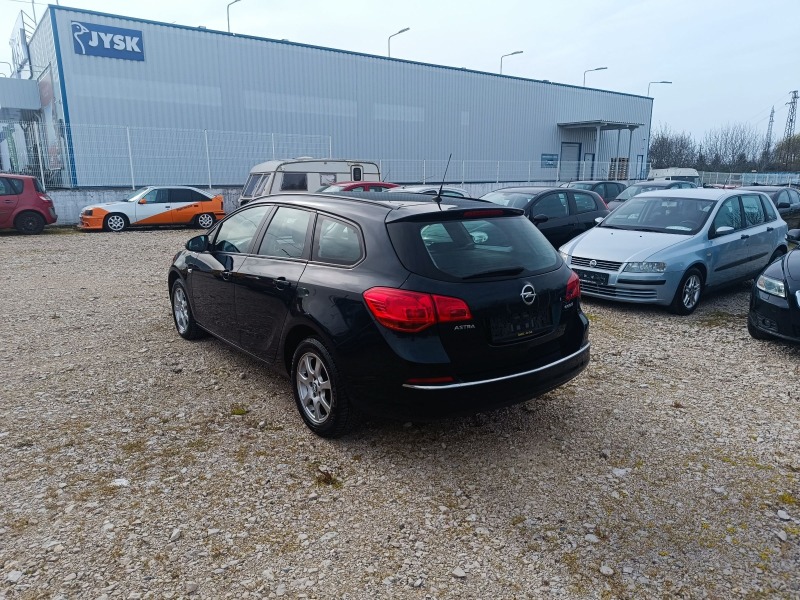 Opel Astra 1.6 Eko Flex 110к.с.Evro 6, снимка 8 - Автомобили и джипове - 45887643