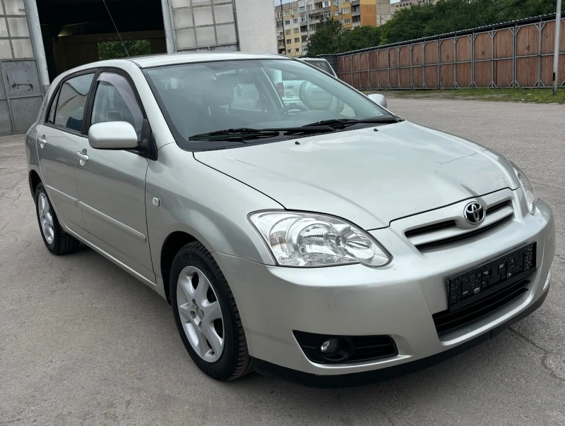 Toyota Corolla 2.0 D-4D, снимка 2 - Автомобили и джипове - 45870158