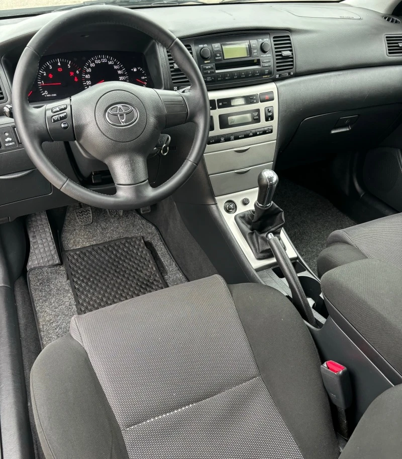 Toyota Corolla 2.0 D-4D, снимка 13 - Автомобили и джипове - 45870158