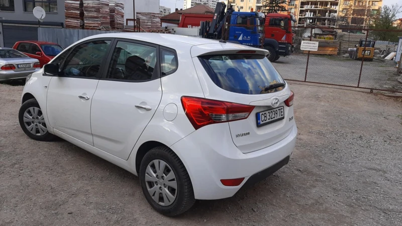 Hyundai Ix20 1.6 Automatic, снимка 6 - Автомобили и джипове - 47816517