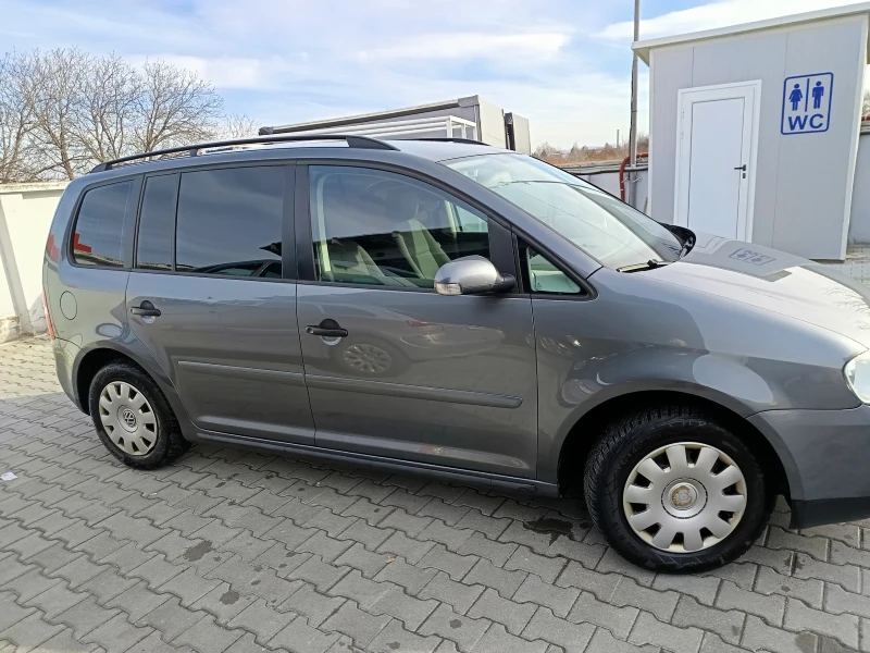 VW Touran 1.9, снимка 2 - Автомобили и джипове - 48360142