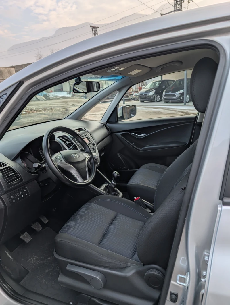 Hyundai Ix20 1.4 CRDI, снимка 7 - Автомобили и джипове - 49291705