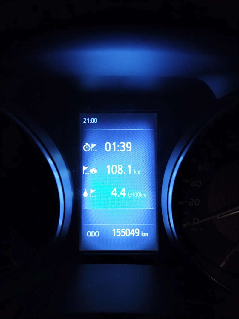 Toyota Avensis, снимка 9 - Автомобили и джипове - 52517073