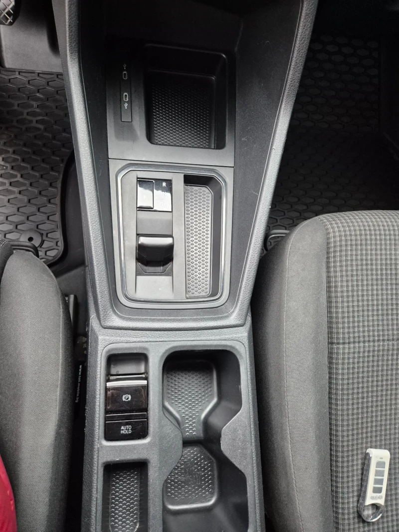 VW Caddy MAXI / 2.0 TDI / DSG АВТОМАТ / ПЕРФЕКТНА !  , снимка 11 - Автомобили и джипове - 52676034