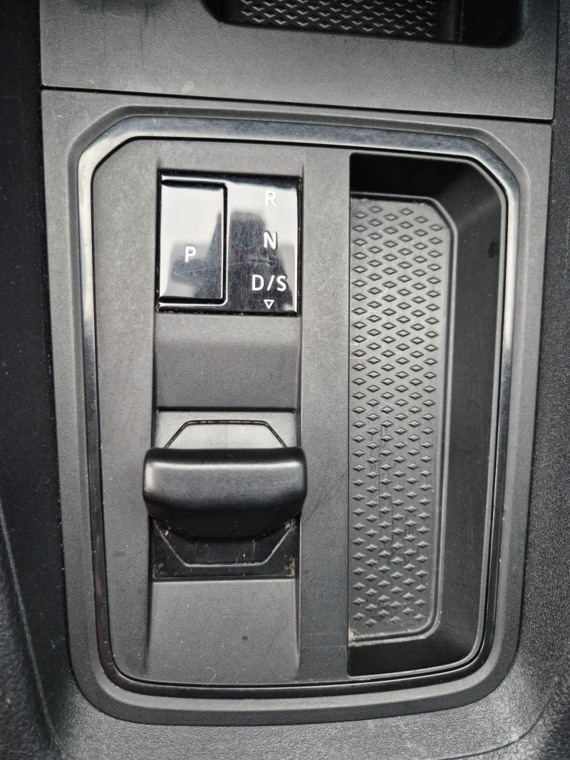 VW Caddy MAXI / 2.0 TDI / DSG АВТОМАТ / ПЕРФЕКТНА !  , снимка 12 - Автомобили и джипове - 52676034