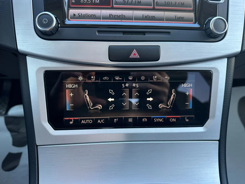 VW Passat CC Facelift/2.0 200 кс/ГАРАНЦИЯ ОТ КЕНТАВЪР, снимка 12 - Автомобили и джипове - 53154107