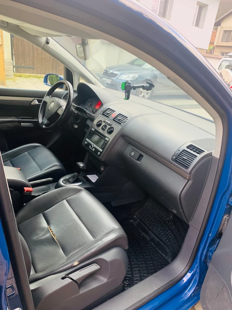 VW Touran 1.9 DSG, снимка 6 - Автомобили и джипове - 53432855