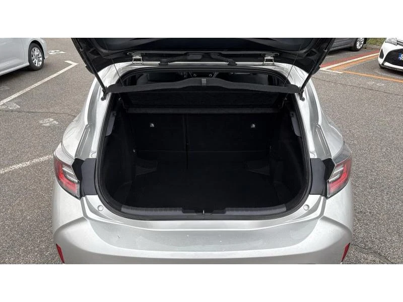 Toyota Corolla HB 1.8HSD EXECUTIVE  - изображение 10