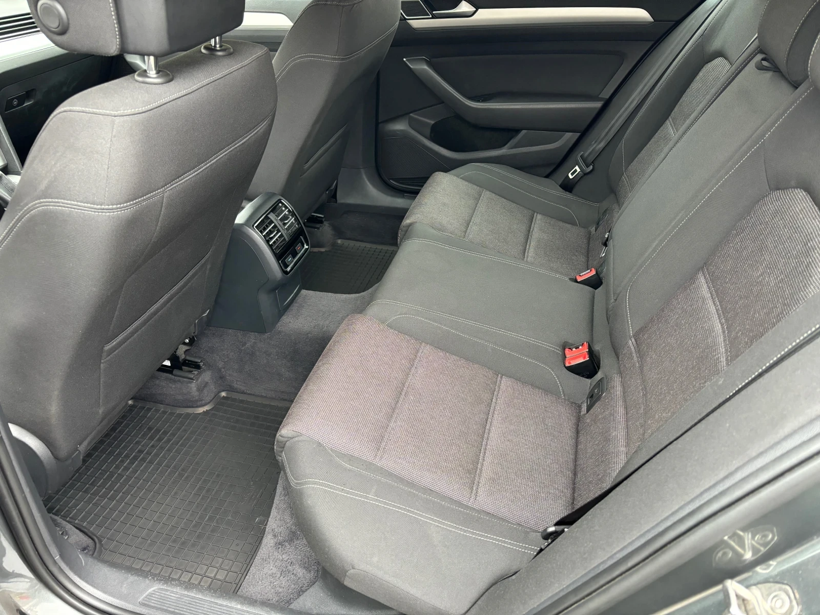 VW Passat 2.0TDI BlueMotionTechnology COMFORTLINE  - изображение 9