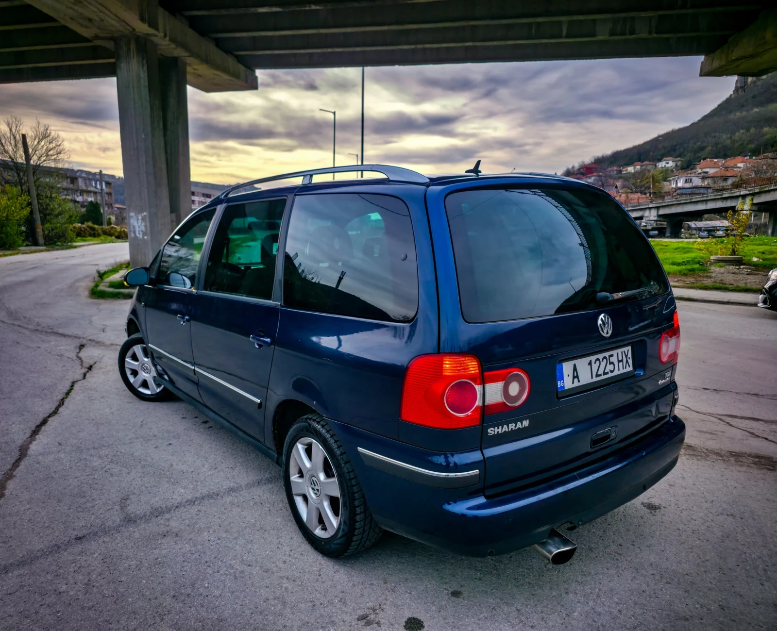 VW Sharan = 1.9tdi= 7места= КОЖА= NAVI= 6ск= 4motion=  - изображение 4