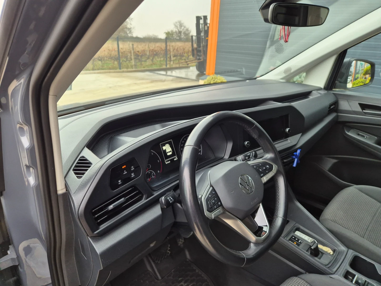 VW Caddy MAXI / 2.0 TDI / DSG  /  !   | Mobile.bg   7