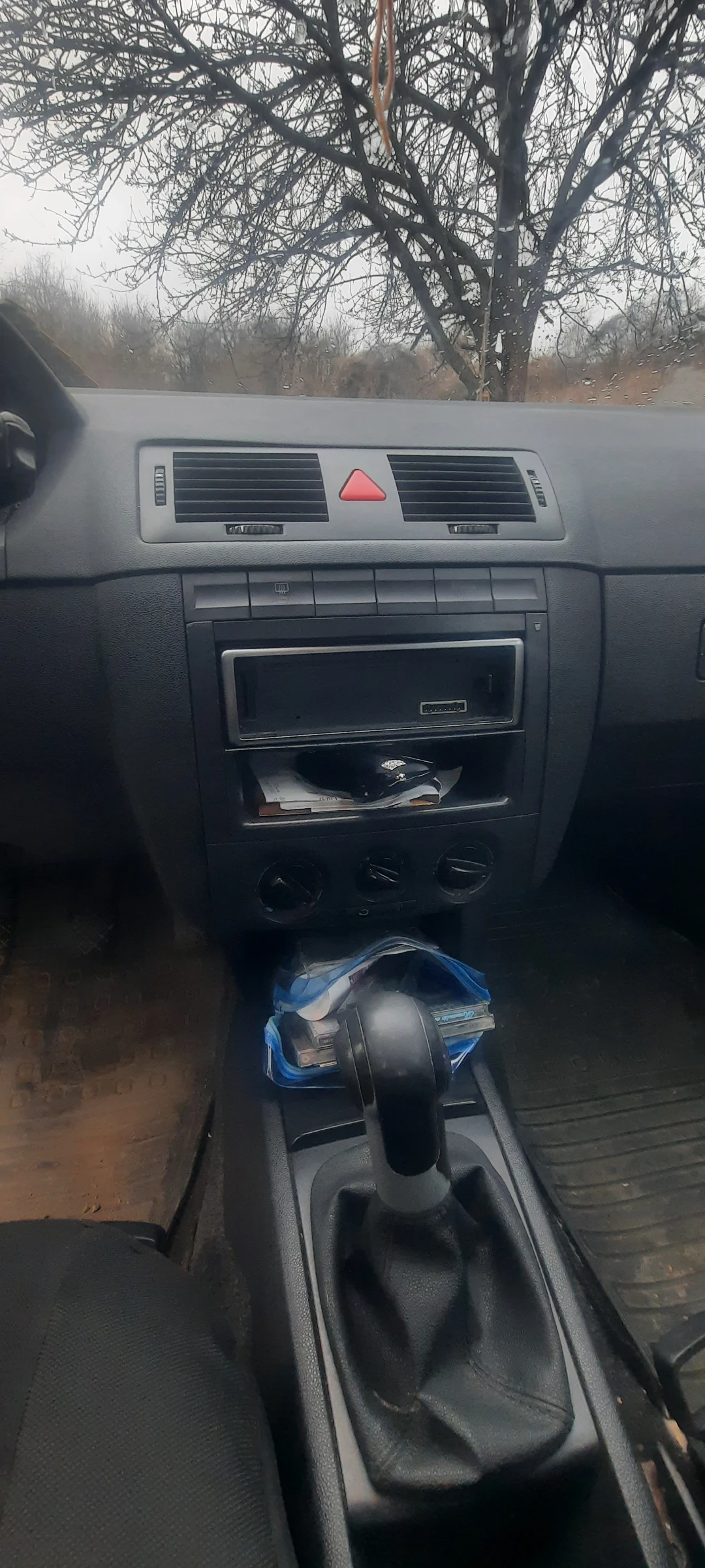 Skoda Fabia 1.2, снимка 6 - Автомобили и джипове - 53884033