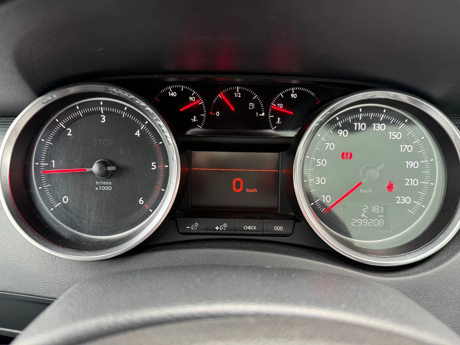 Peugeot 508 SW 1.6HDI PANO NAVI CAMERA, снимка 11 - Автомобили и джипове - 53959086