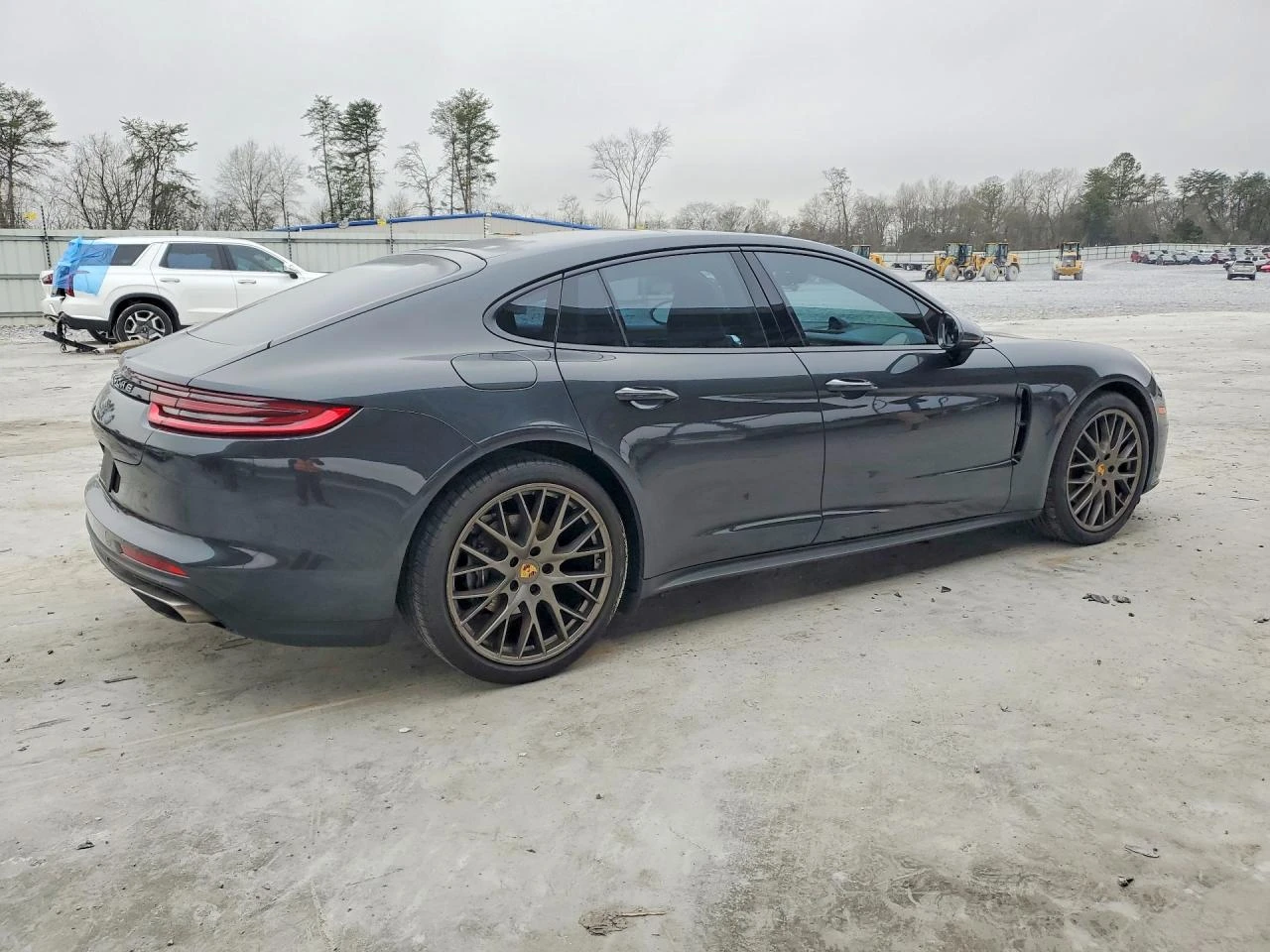 Porsche Panamera ДИГИТАЛНО* ТАБЛО* 360КАМЕРА* ВИДЕО* НА* ДВИГАТЕЛ* , снимка 2 - Автомобили и джипове - 53966132