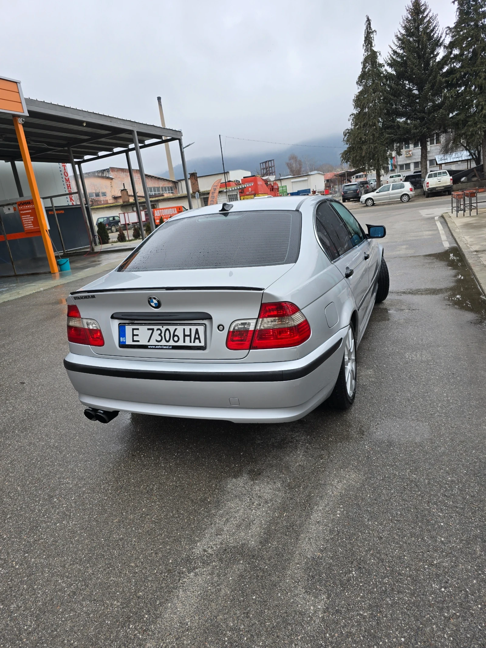 BMW 320, снимка 2 - Автомобили и джипове - 53967122