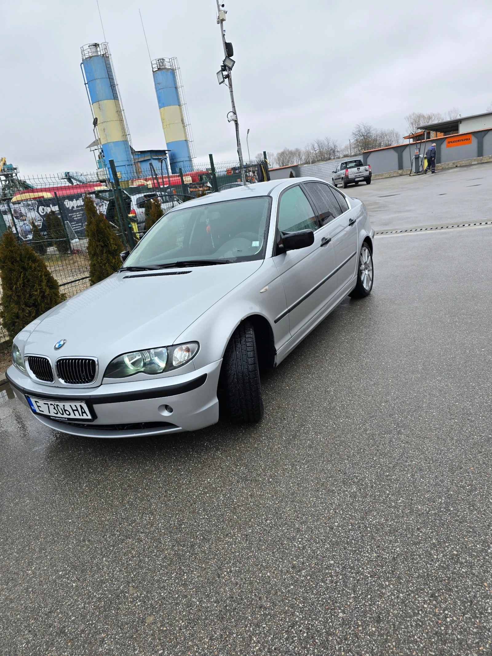 BMW 320, снимка 6 - Автомобили и джипове - 53967122