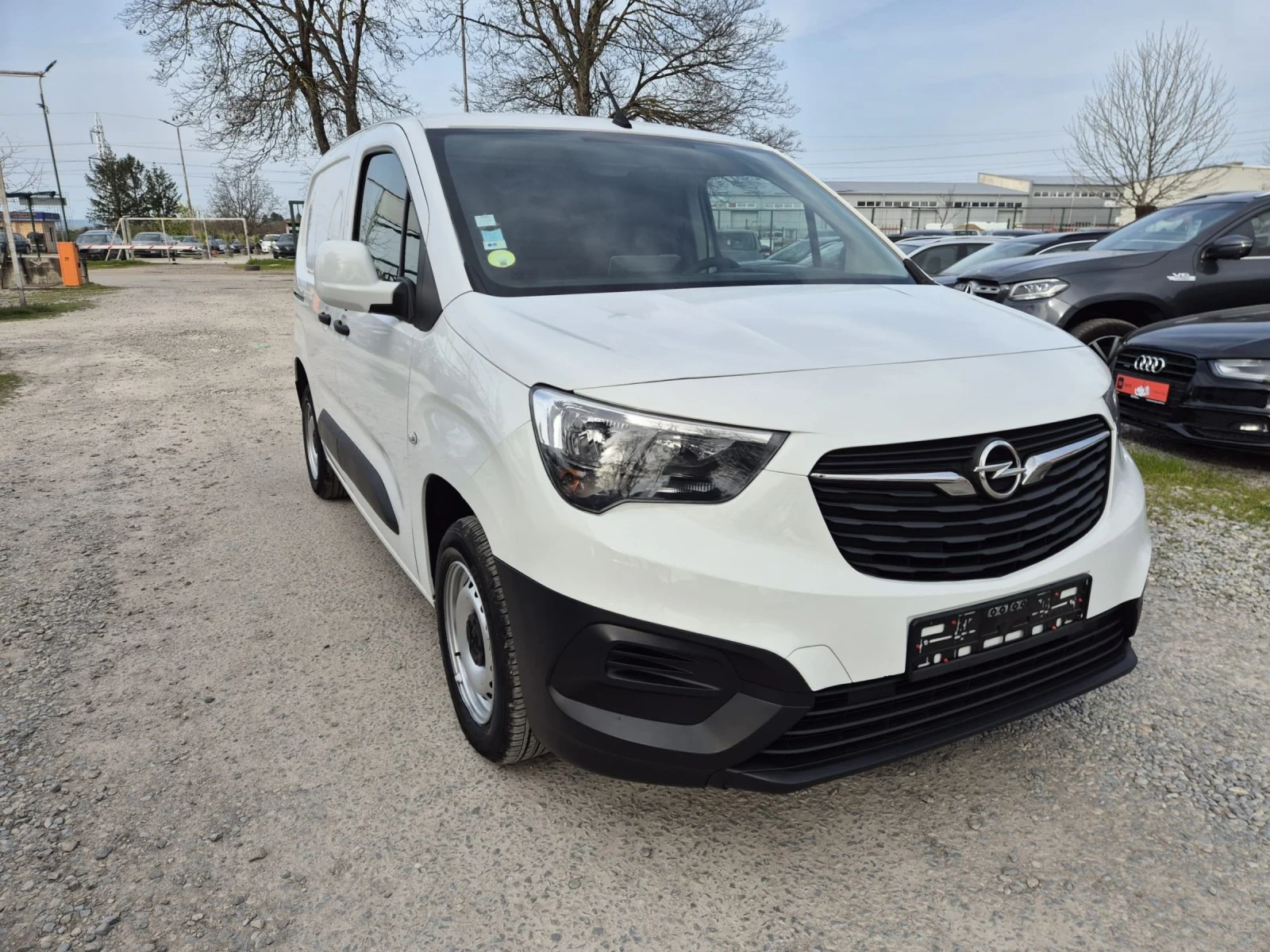 Opel Combo 1.6cdtI- Navi-kamera, снимка 2 - Автомобили и джипове - 54194254