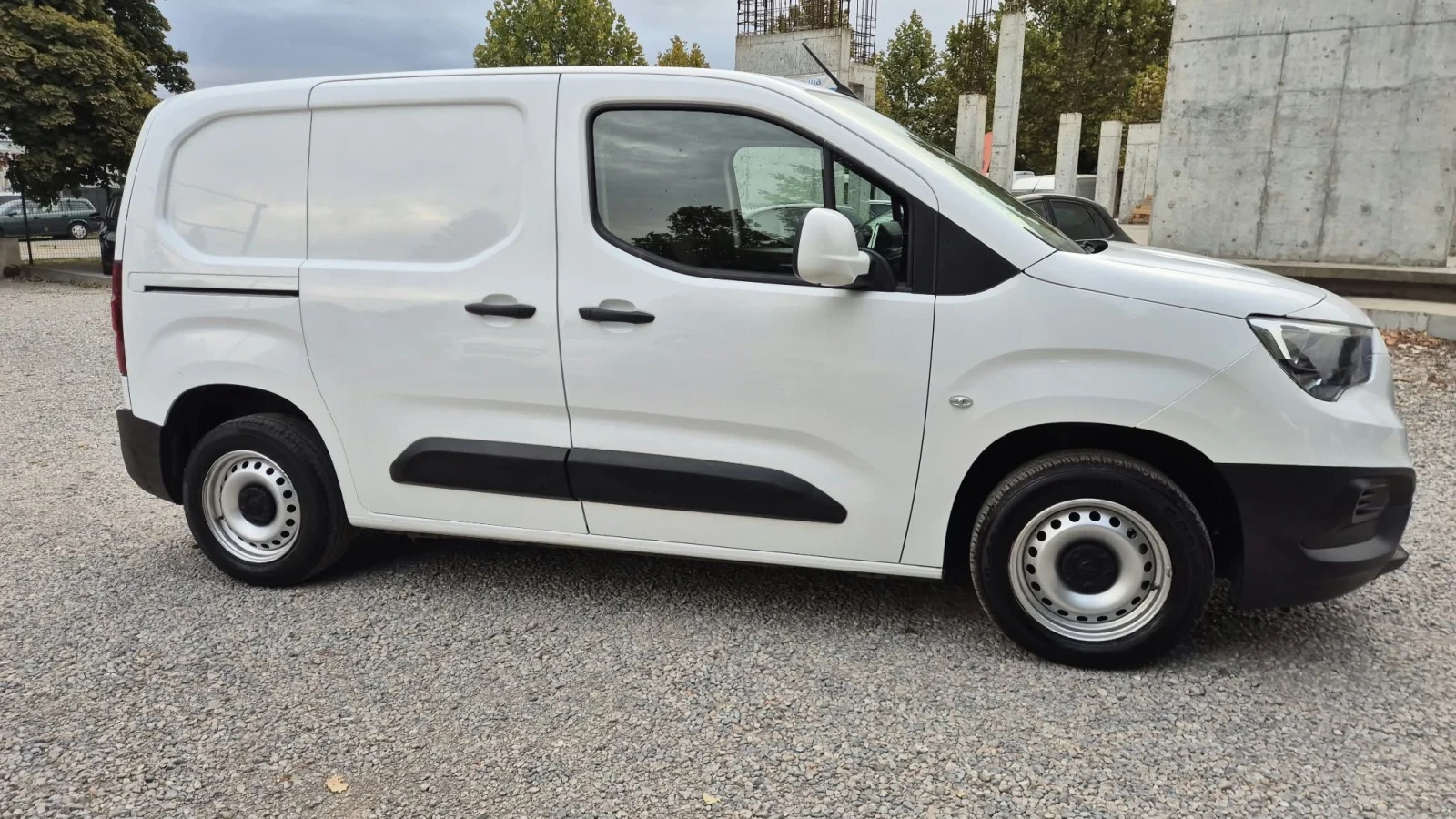 Opel Combo 1.6cdtI- Navi-kamera, снимка 4 - Автомобили и джипове - 54194254