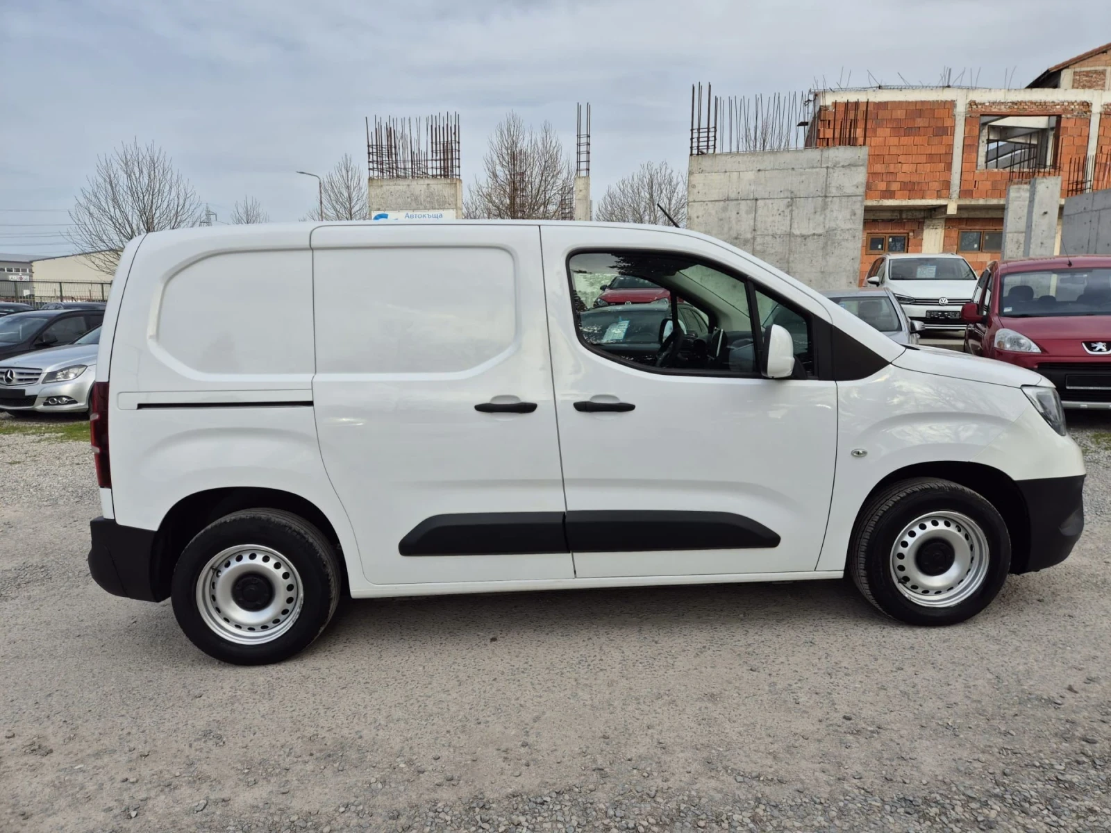 Opel Combo 1.6cdtI- Navi-kamera, снимка 6 - Автомобили и джипове - 54194254