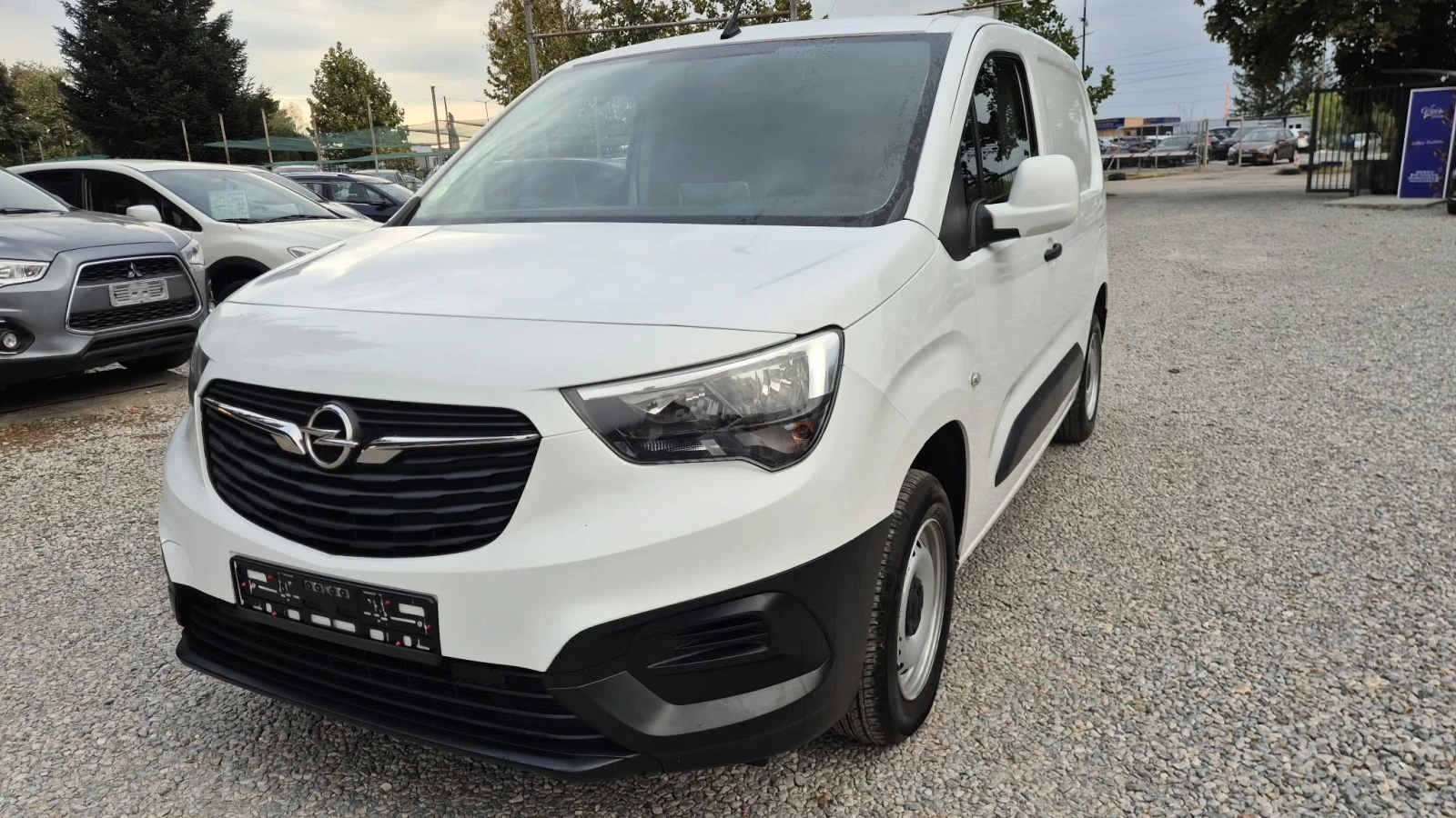 Opel Combo 1.6cdtI- Navi-kamera