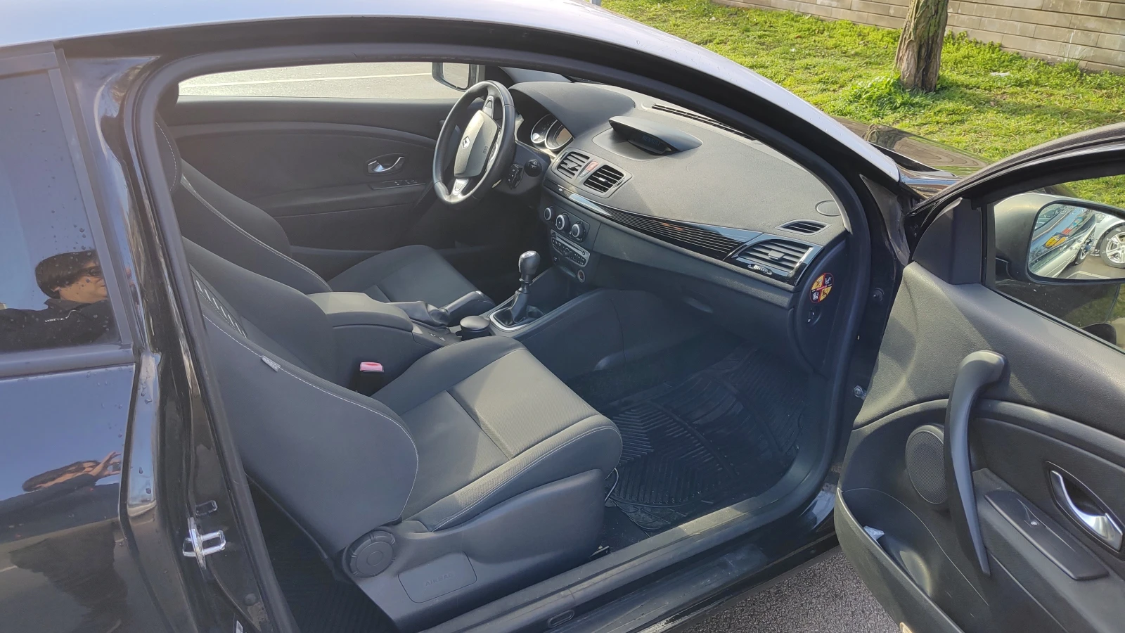 Renault Megane 1.4 Tce, снимка 8 - Автомобили и джипове - 54292590