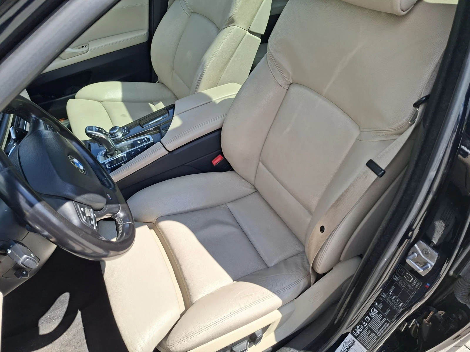 BMW 530 MPaket, 4x4, 258hp, снимка 14 - Автомобили и джипове - 54340054