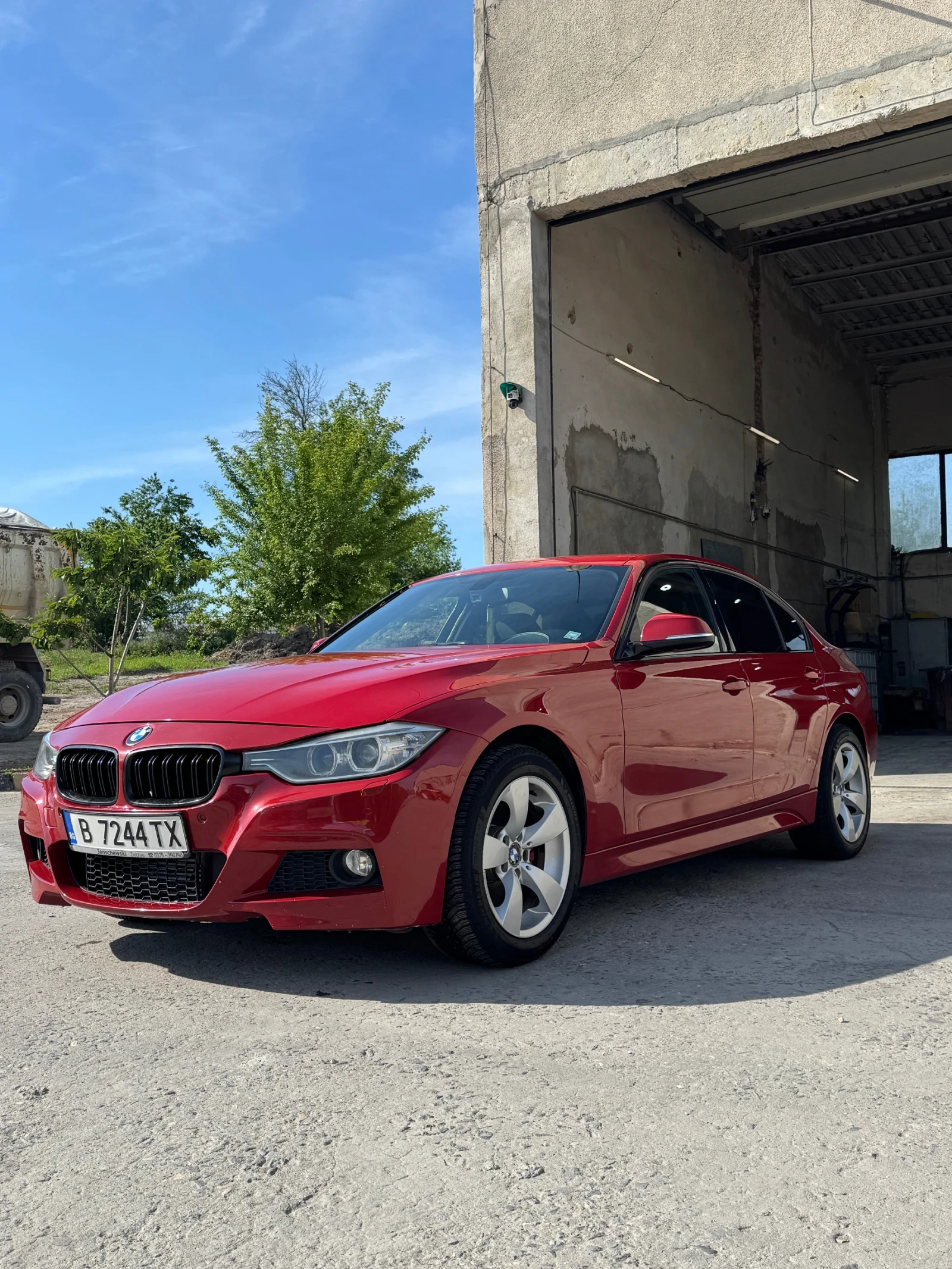 BMW 320 F 30 X drive , снимка 2 - Автомобили и джипове - 54567309