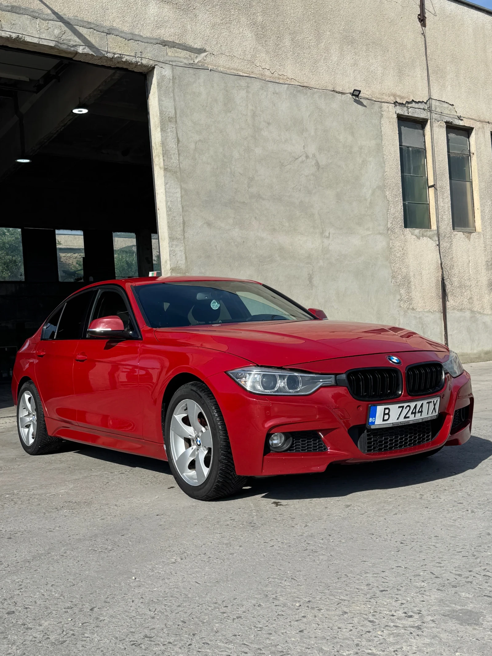 BMW 320 F 30 X drive , снимка 3 - Автомобили и джипове - 54567309