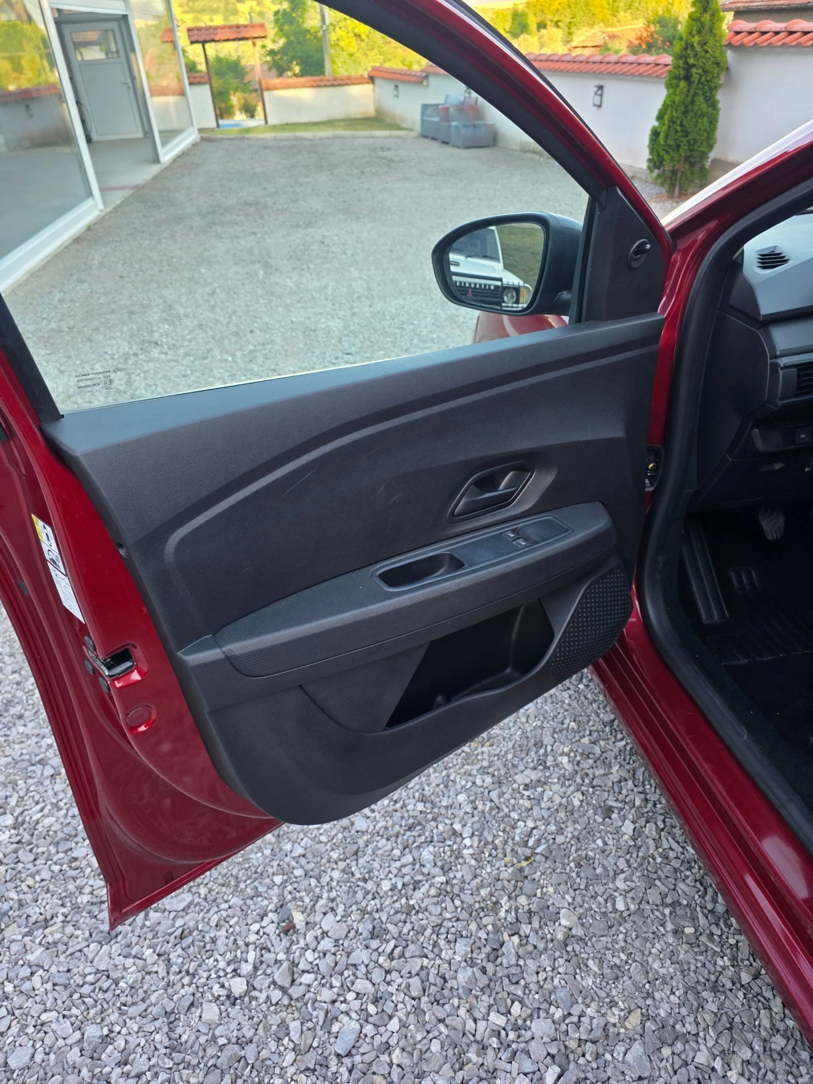 Dacia Sandero 1.0  100кс таз бензин, снимка 12 - Автомобили и джипове - 54714689