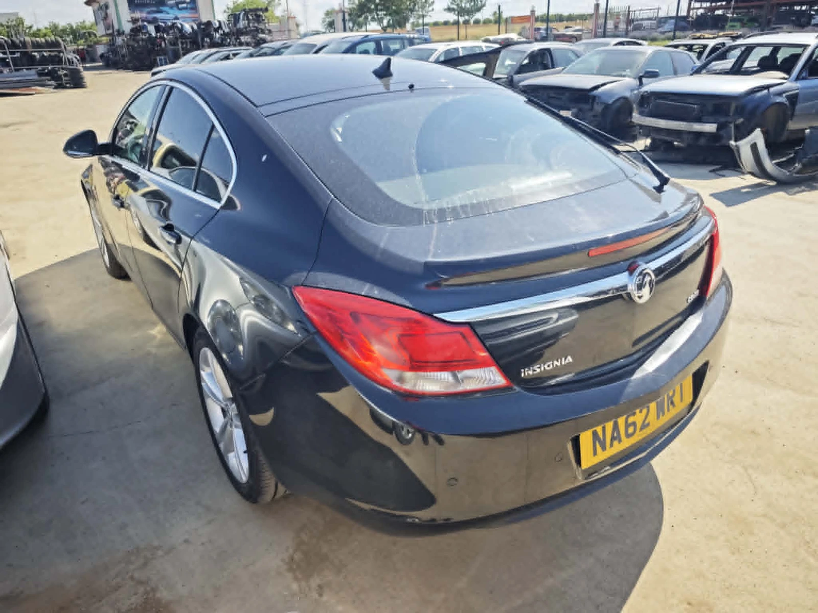 Opel Insignia 2.0 CDTI, снимка 3 - Автомобили и джипове - 55095904