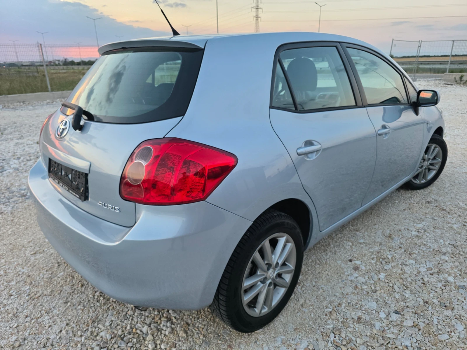 Toyota Auris 1.6 VVTI Евро 5 Автоматик Навигация Климатроник, снимка 4 - Автомобили и джипове - 55211828