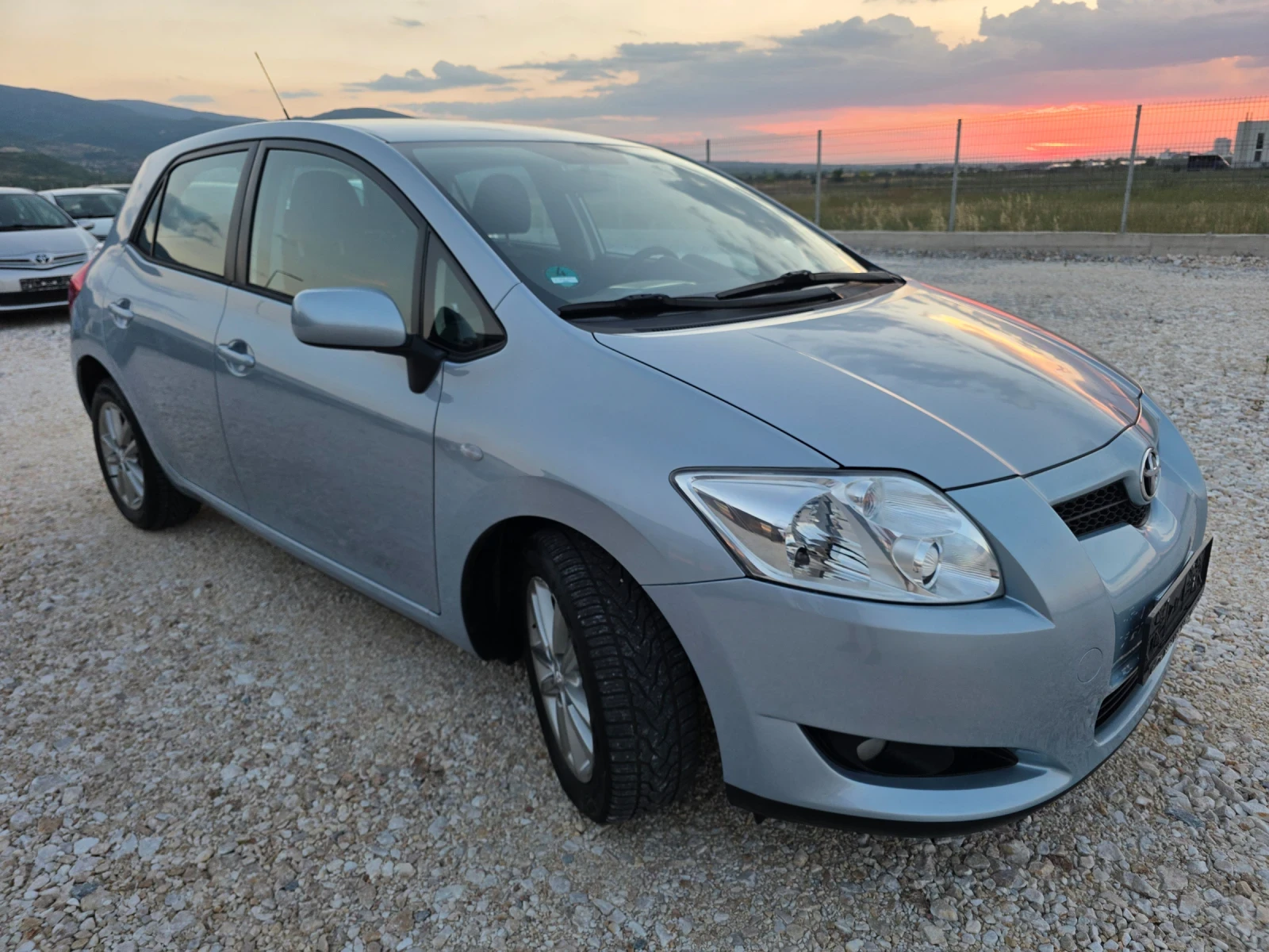 Toyota Auris 1.6 VVTI Евро 5 Автоматик Навигация Климатроник, снимка 3 - Автомобили и джипове - 55211828