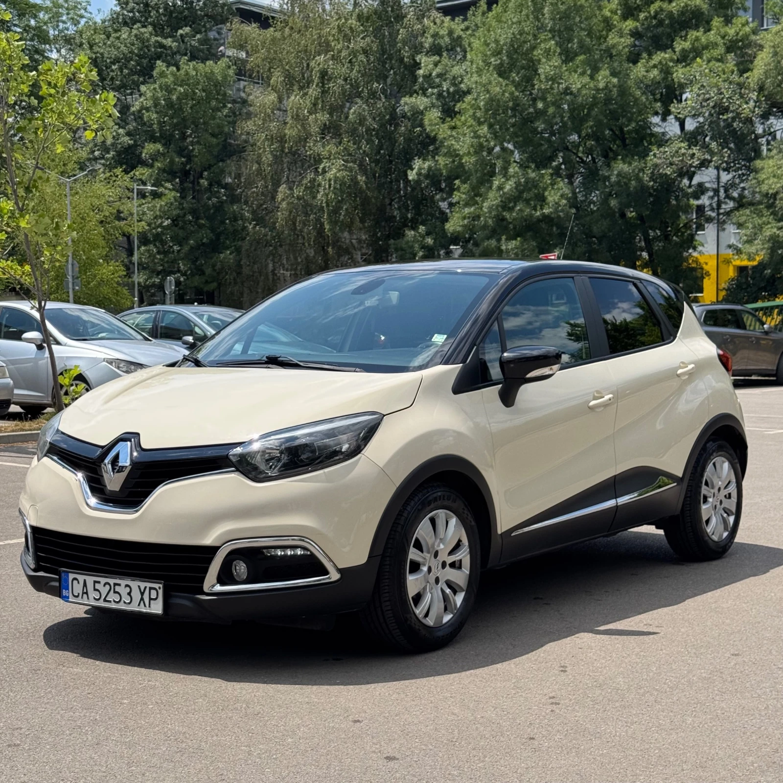 Renault Captur 0.9 TCe 90 к.с. | Keyless | Навигация , снимка 3 - Автомобили и джипове - 55298750