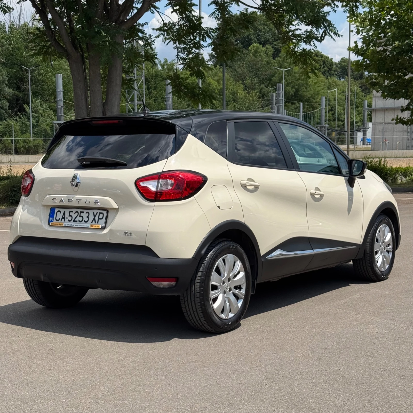 Renault Captur 0.9 TCe 90 к.с. | Keyless | Навигация , снимка 6 - Автомобили и джипове - 55298750
