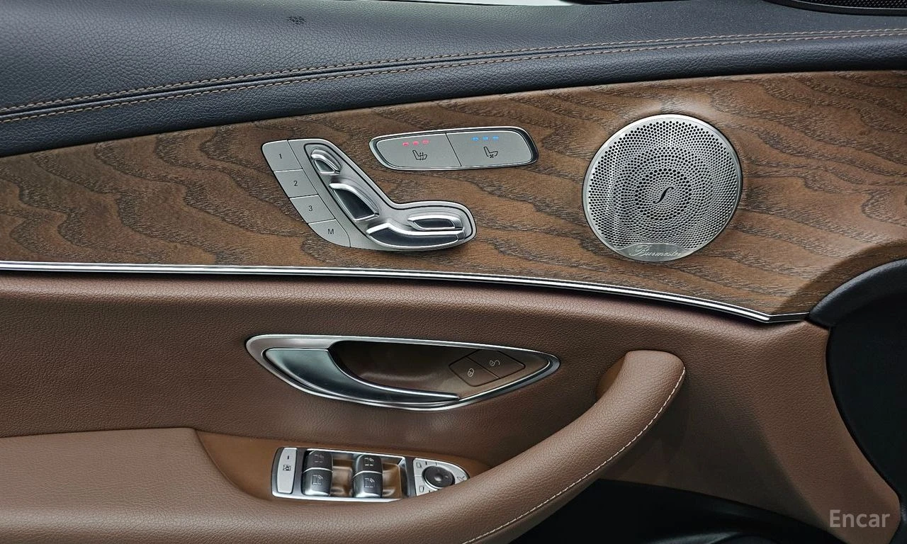 Mercedes-Benz E 300 EXCLUSIVE* HYBRID* 4MATIC* DIS* ОБДУХ* КРАЙНА ЦЕНА, снимка 8 - Автомобили и джипове - 55446805