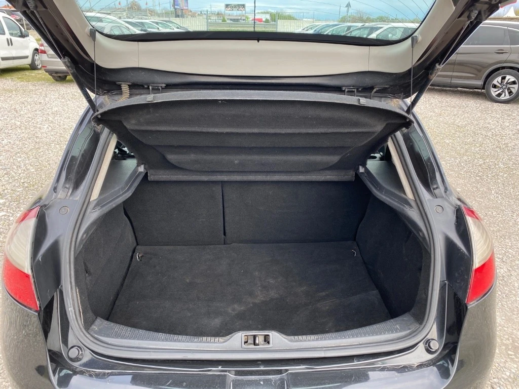 Renault Megane 1.5 DCI, снимка 7 - Автомобили и джипове - 55692707