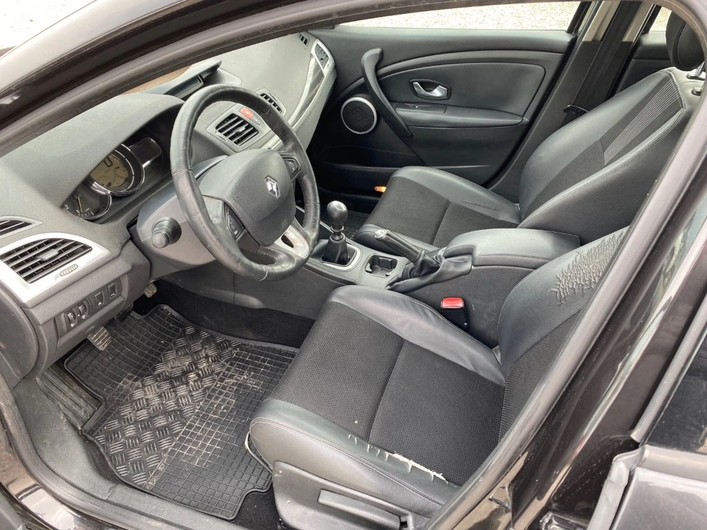 Renault Megane 1.5 DCI, снимка 4 - Автомобили и джипове - 55692707