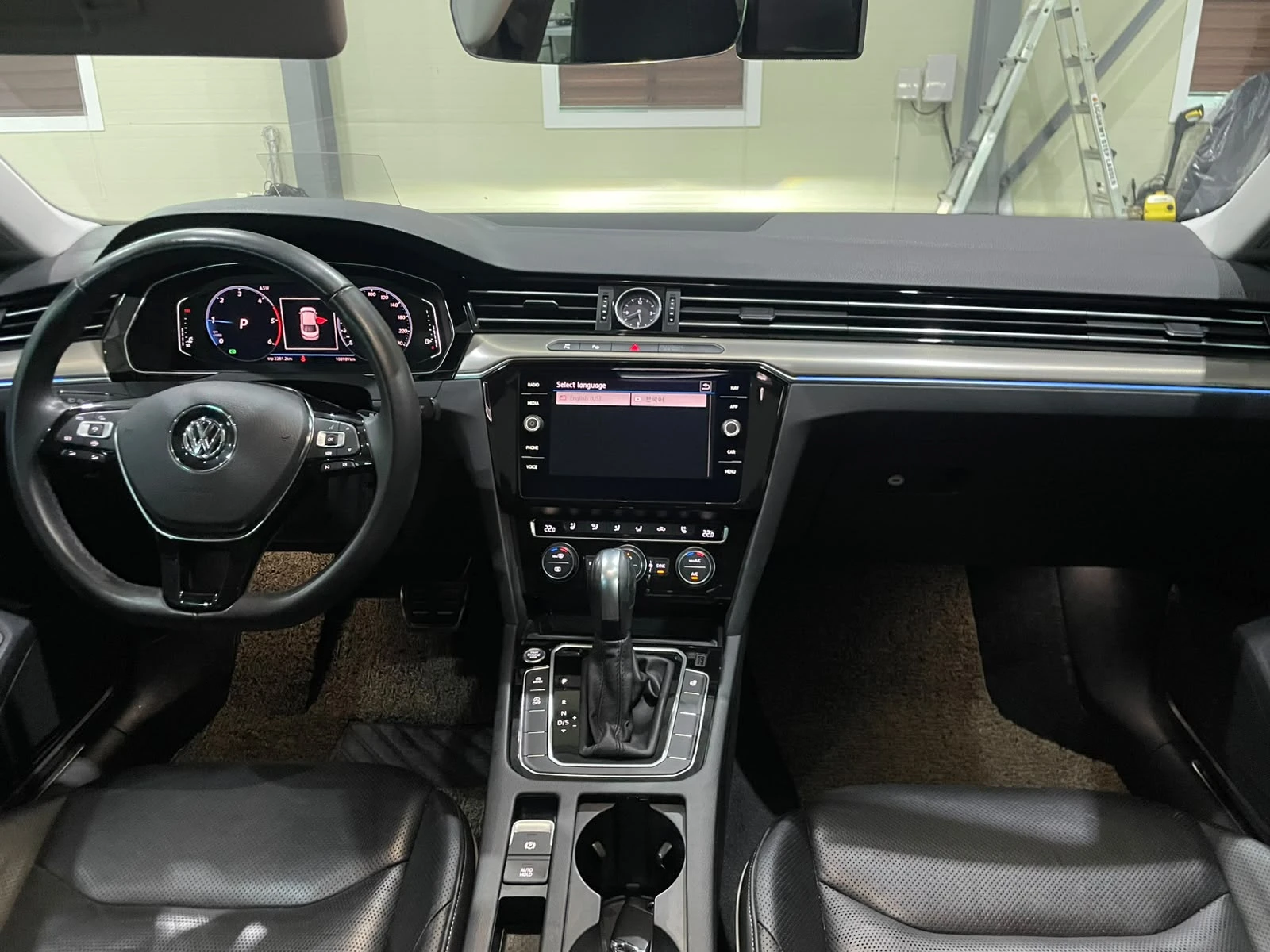 VW Arteon 2.0 TDI ! Prestige !, снимка 9 - Автомобили и джипове - 55703631