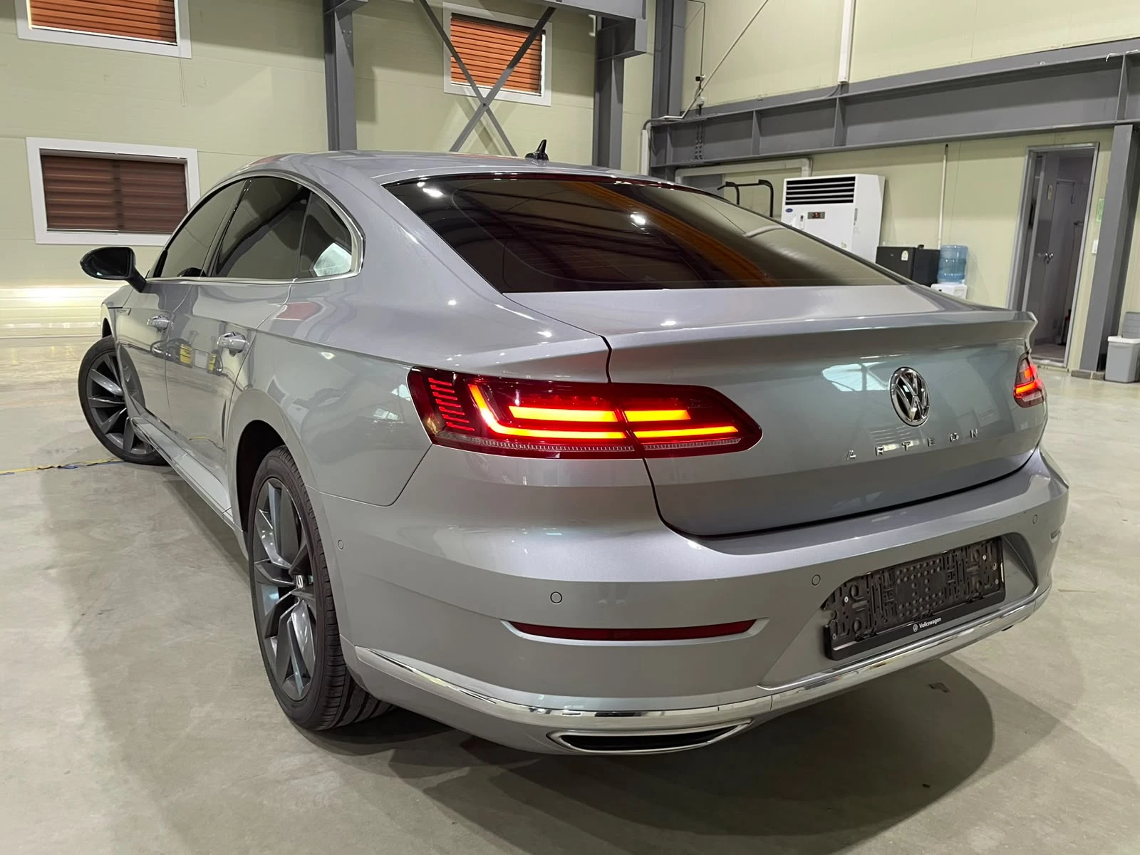VW Arteon 2.0 TDI ! Prestige !, снимка 6 - Автомобили и джипове - 55703631