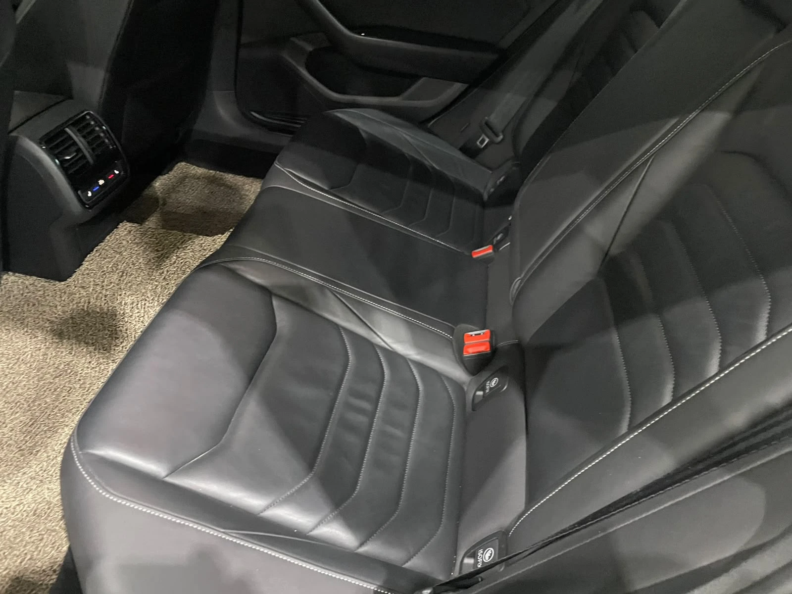 VW Arteon 2.0 TDI ! Prestige !, снимка 12 - Автомобили и джипове - 55703631