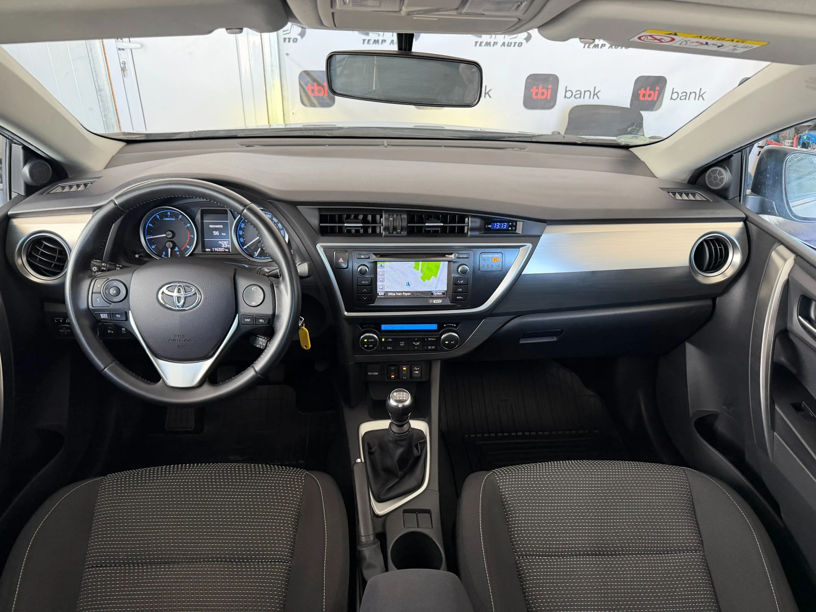 Toyota Auris 1.6i ПЪЛНА СЕРВИЗНА ИСТОРИЯ В ТОЙОТА, снимка 10 - Автомобили и джипове - 55728588