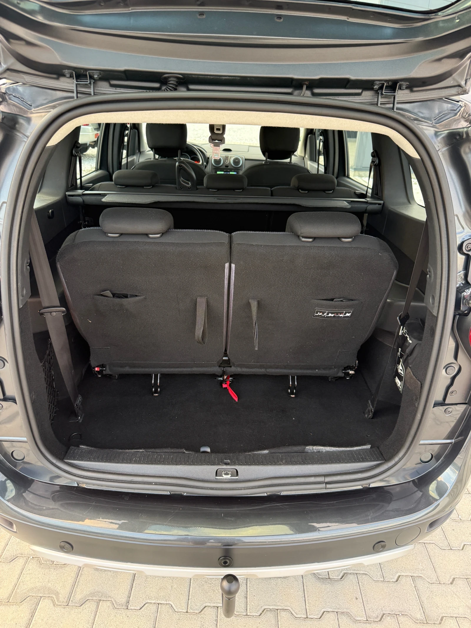 Dacia Lodgy 1.5DCI STEPWAY NAVI 7 МЕСТА, снимка 17 - Автомобили и джипове - 55942672