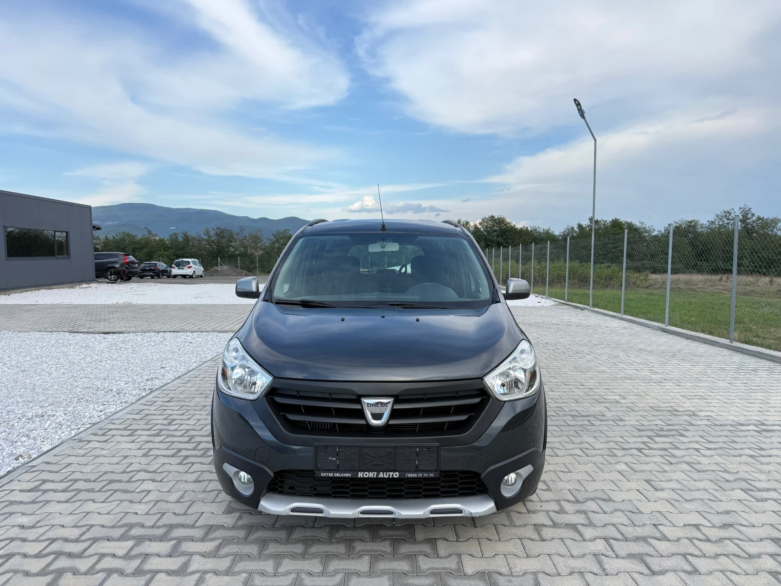 Dacia Lodgy 1.5DCI STEPWAY NAVI 7 МЕСТА, снимка 2 - Автомобили и джипове - 55942672
