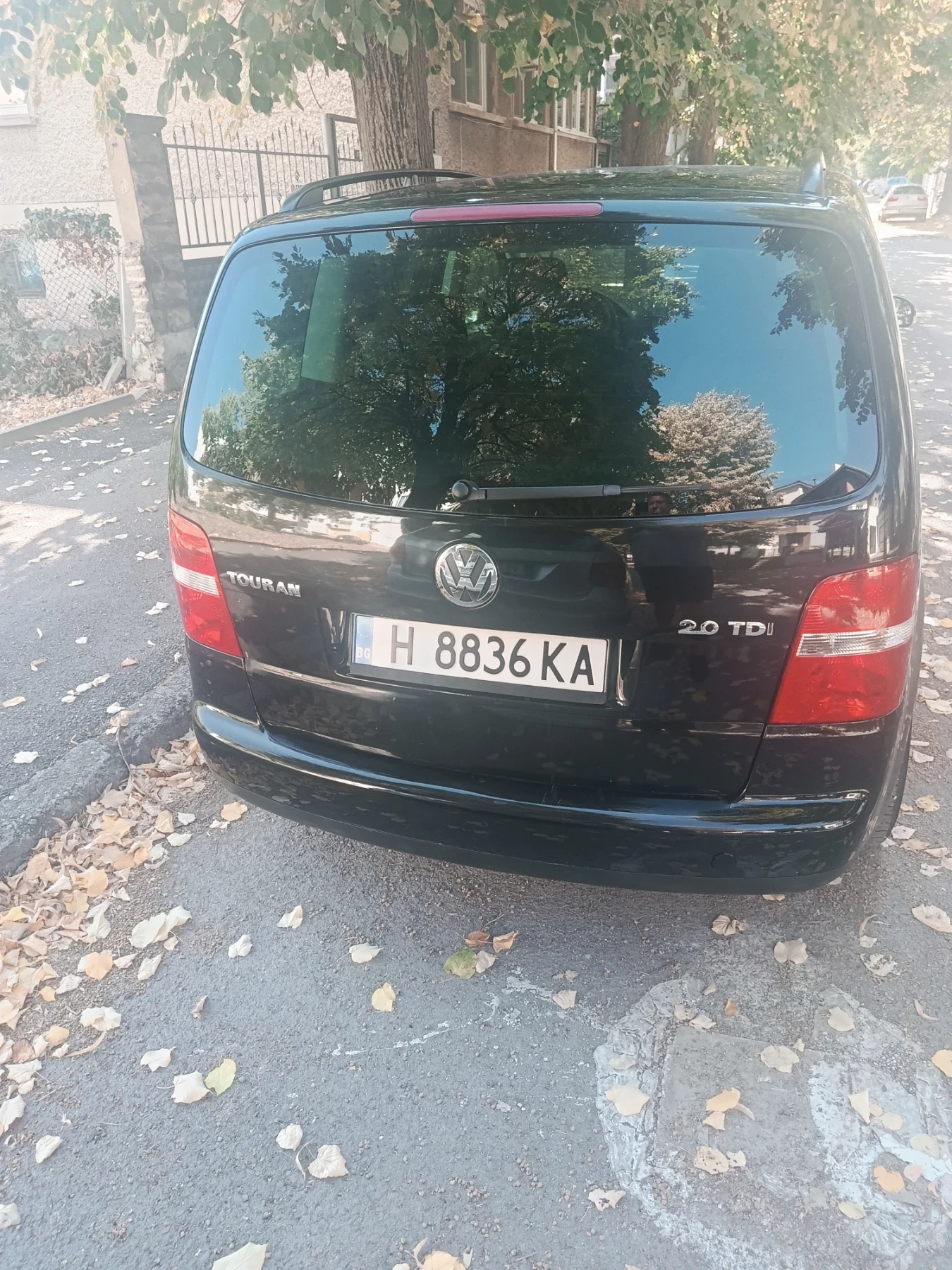 VW Touran, снимка 3 - Автомобили и джипове - 56603955