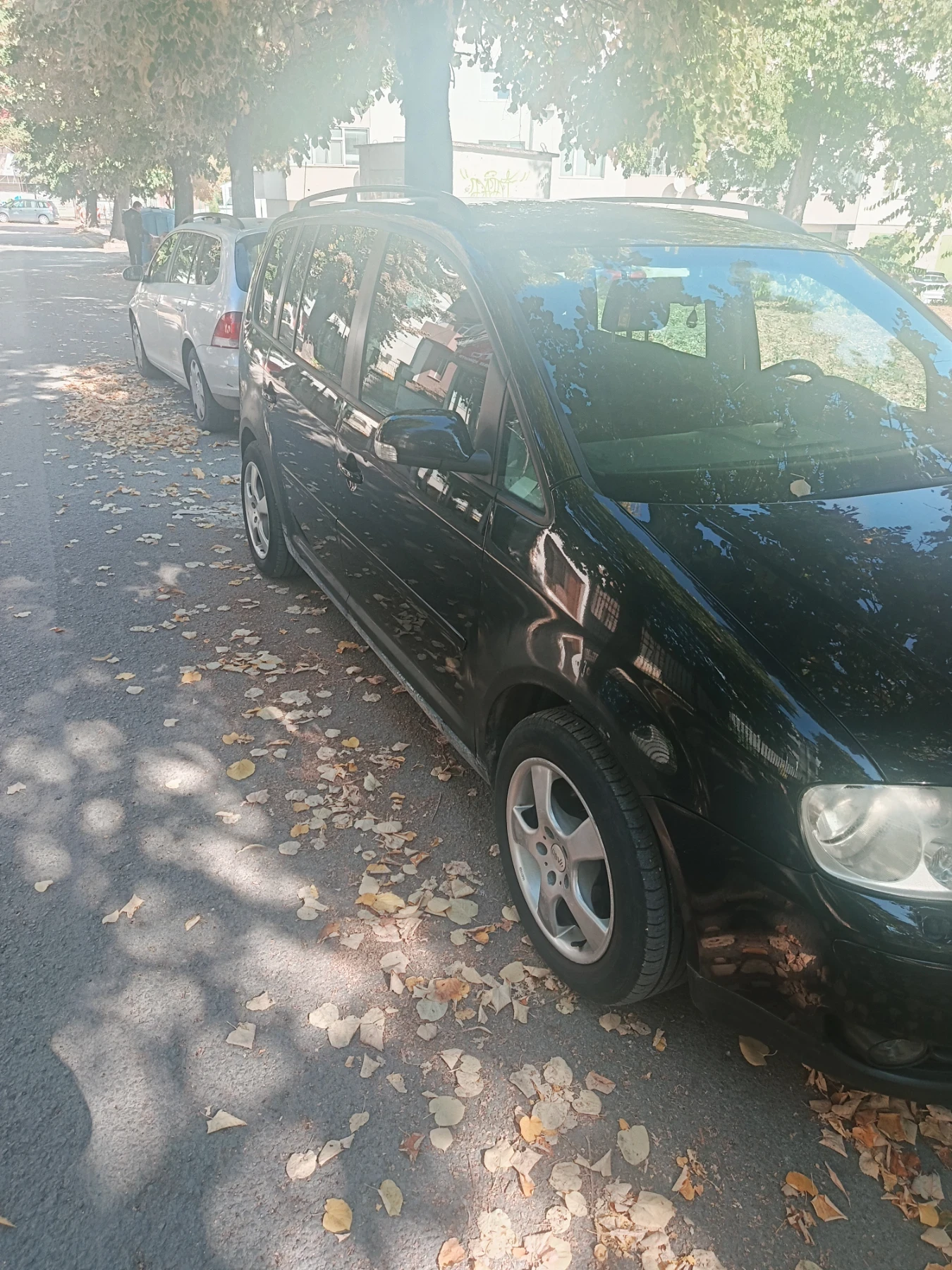 VW Touran, снимка 2 - Автомобили и джипове - 56603955