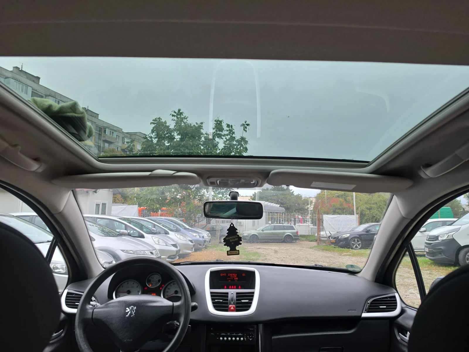 Peugeot 207 SW 1.4i, снимка 13 - Автомобили и джипове - 56624684