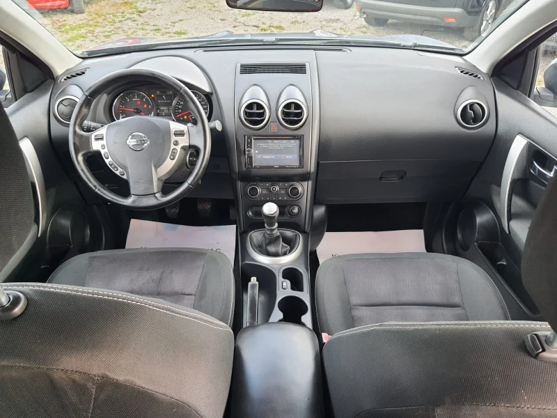 Nissan Qashqai, снимка 11 - Автомобили и джипове - 47384167