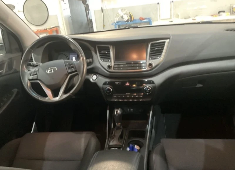 Hyundai Tucson 1.7CRDI DCT Xpossible, снимка 4 - Автомобили и джипове - 48668421